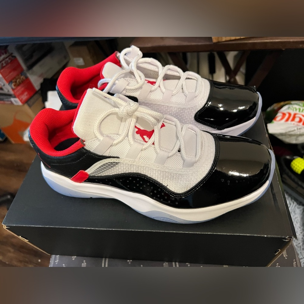 Nike Air Jordan 11 CMFT LOW (Brand New)